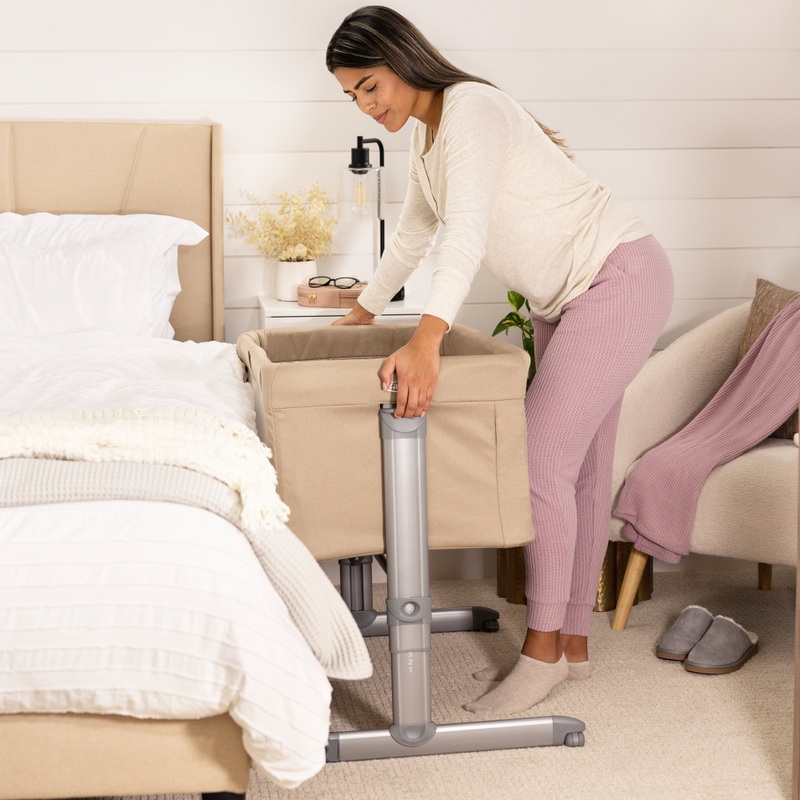 Graco Sweet2Sleep Bedside Crib Oatmeal