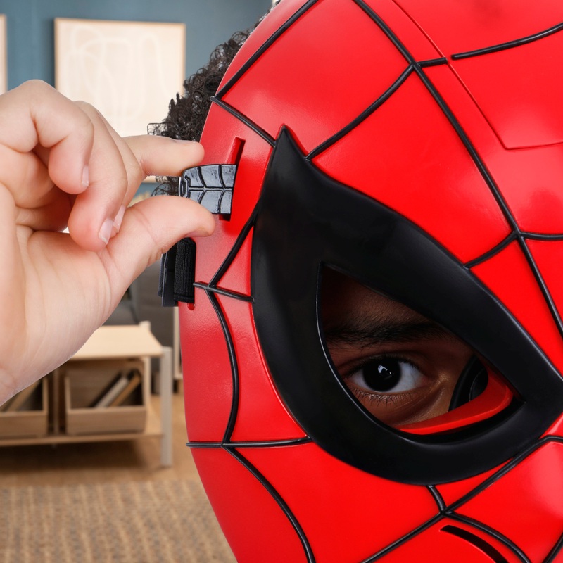 Marvel Spider-Man Mask Glow FX 6 Marvel Spider-Man Mask Glow FX