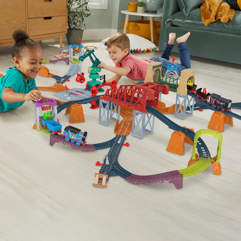 Thomas & Friends Thomas & Diesel Raceway Train Track Set 80 Pieces