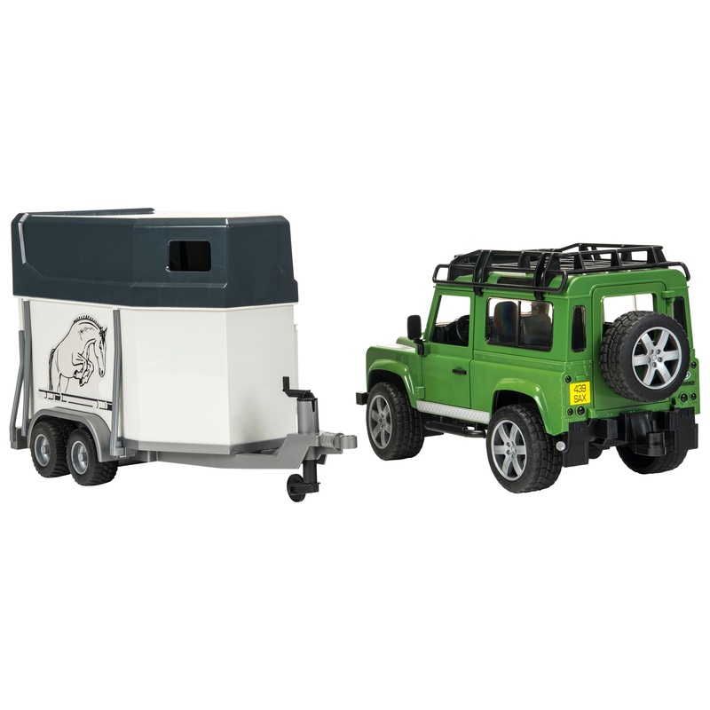 Bruder 1:16 Land Rover Defender with Horse Trailer 4 Bruder 1:16 Land Rover Defender with Horse Trailer
