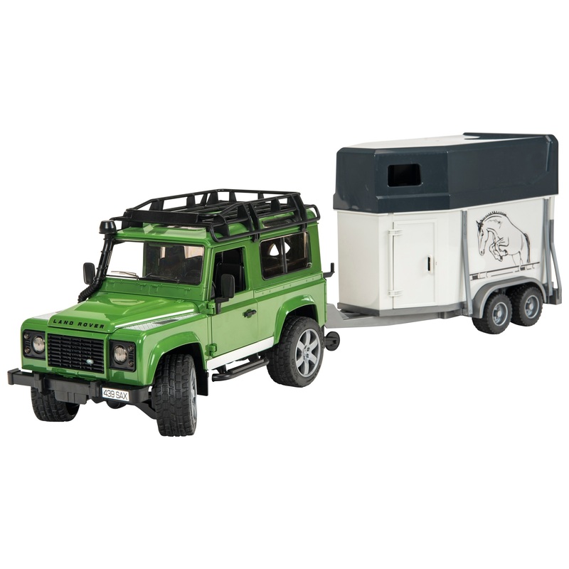 Bruder 1:16 Land Rover Defender with Horse Trailer 6 Bruder 1:16 Land Rover Defender with Horse Trailer