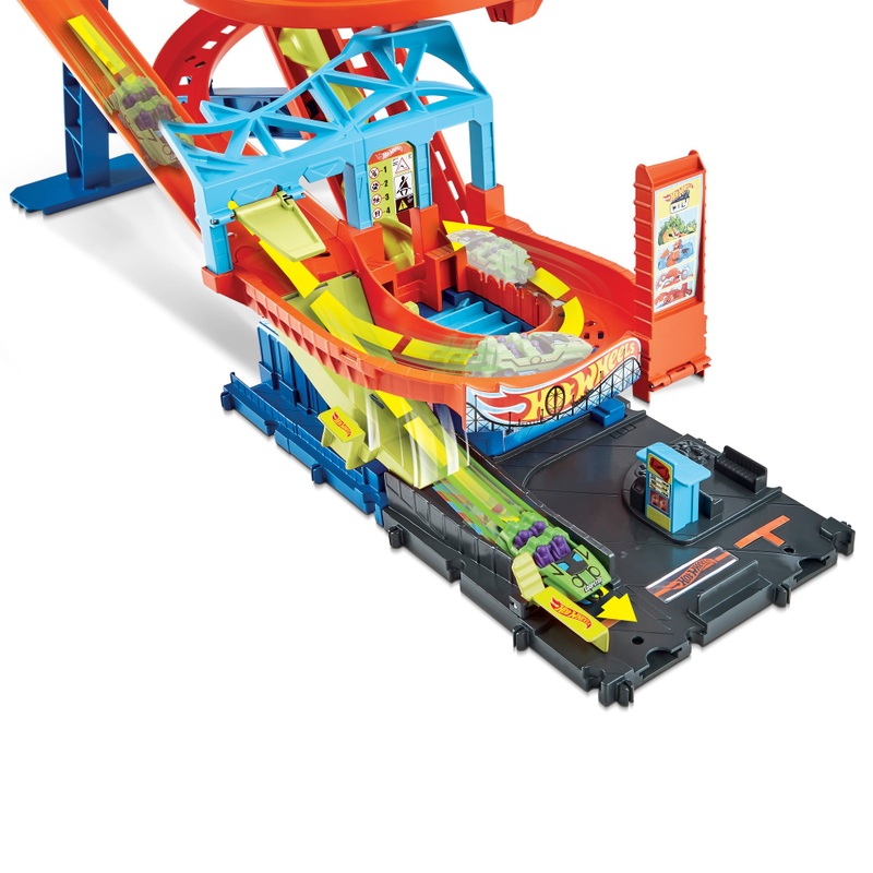 Hot Wheels City Roller Coaster Rally Playset with 5 Die-Cast Cars 4 Hot Wheels City Roller Coaster Rally Playset with 5 Die-Cast Cars