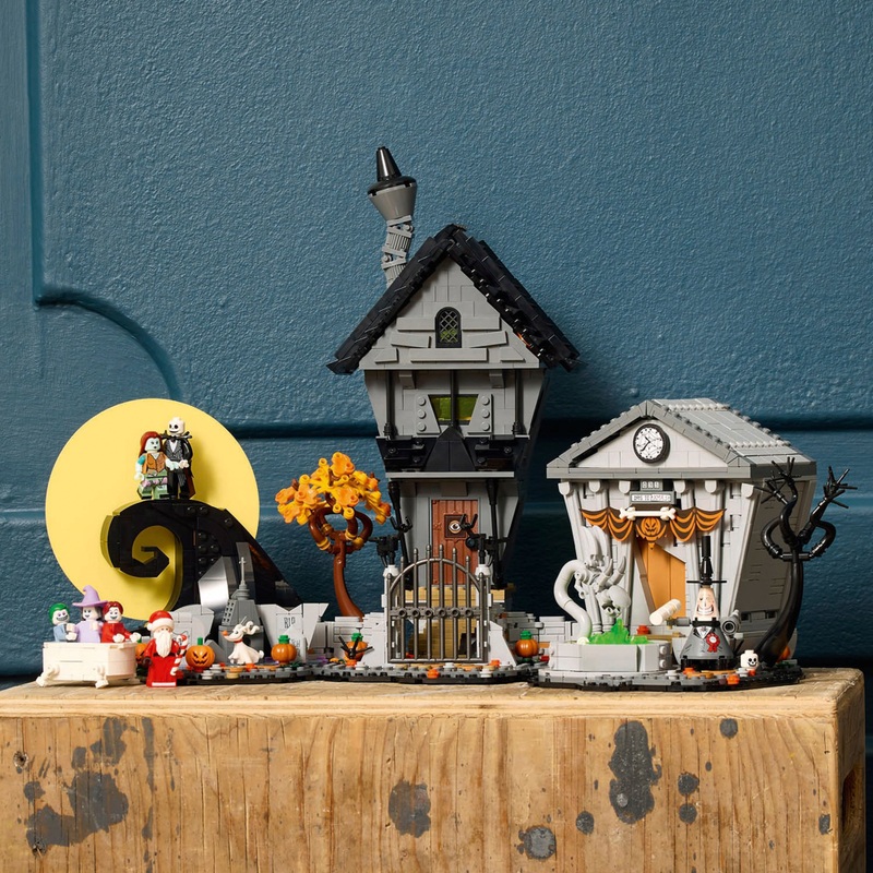 LEGO Ideas 21351 Disney Tim Burton's The Nightmare Before Christmas Set for Adults 3 LEGO Ideas 21351 Disney Tim Burton's The Nightmare Before Christmas Set for Adults