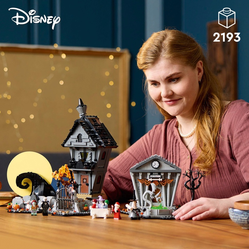 LEGO Ideas 21351 Disney Tim Burton's The Nightmare Before Christmas Set for Adults 7 LEGO Ideas 21351 Disney Tim Burton's The Nightmare Before Christmas Set for Adults