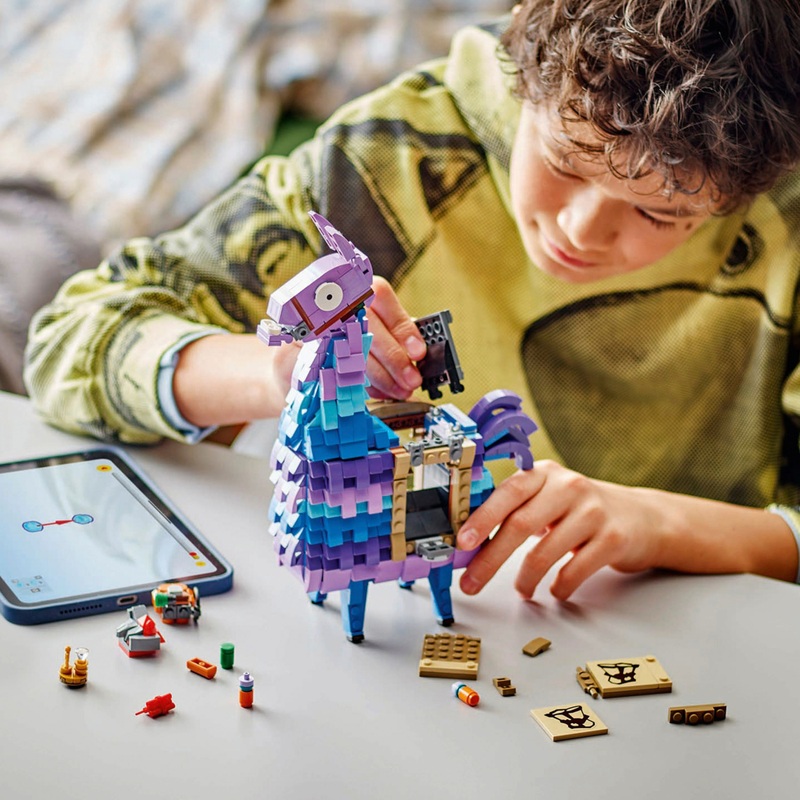 LEGO Fortnite 77071 Supply Llama Set