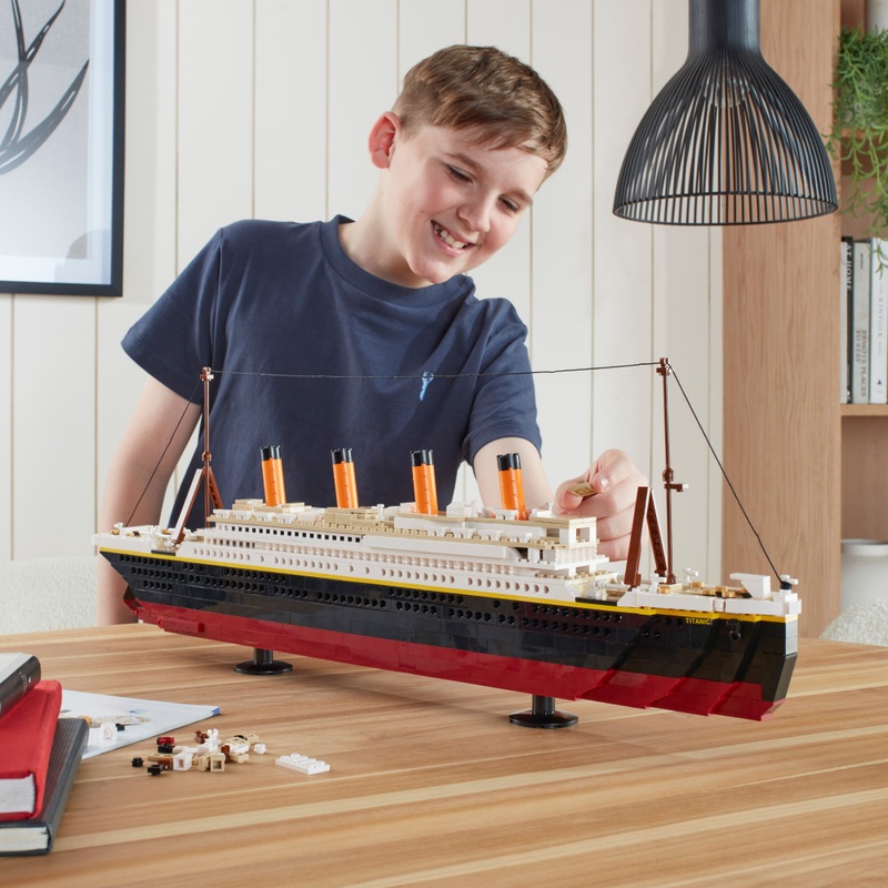 Build-It Deluxe Titanic 878 Piece Building Bricks Oxford Set 5 Build-It Deluxe Titanic 878 Piece Building Bricks Oxford Set