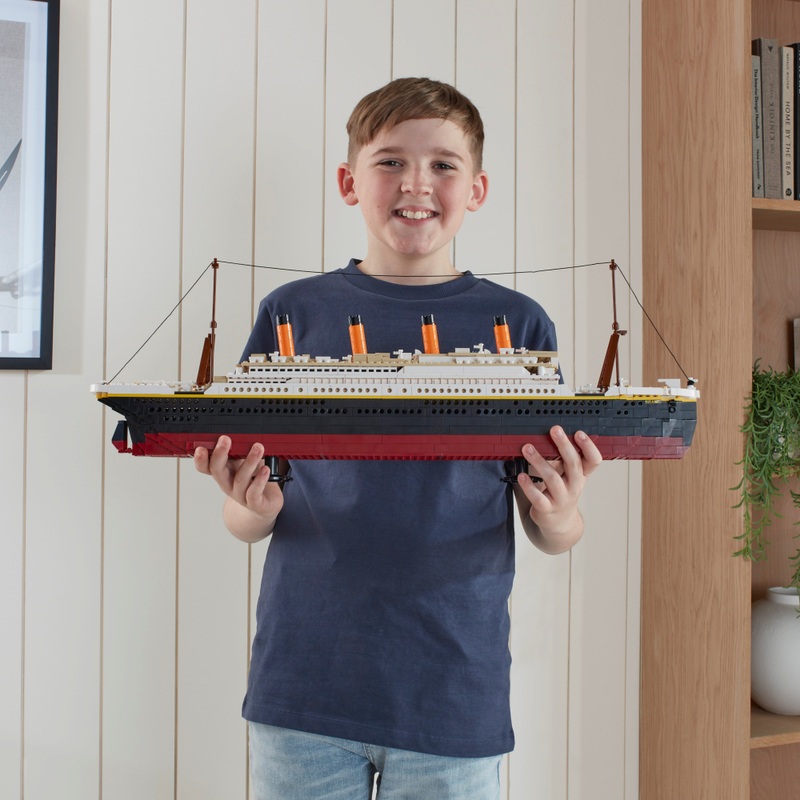 Build-It Deluxe Titanic 878 Piece Building Bricks Oxford Set 7 Build-It Deluxe Titanic 878 Piece Building Bricks Oxford Set