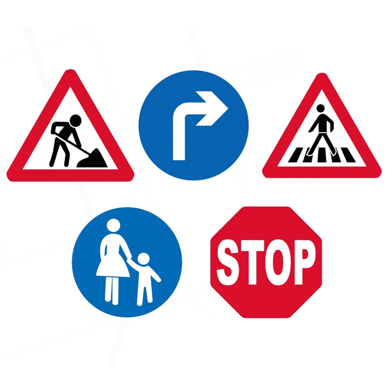 Road Signs 80cm Set