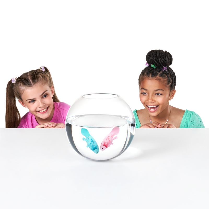 Pets Alive by ZURU Interactive Swimming Axolotls Assortment 4 Pets Alive by ZURU Interactive Swimming Axolotls Assortment