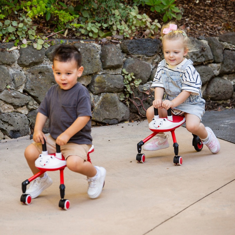 Eezy Peezy Zipstar Light-Up Push-Along Ride On