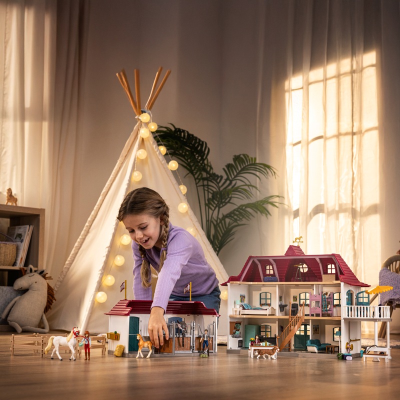 schleich Horse Club 42706 Lakeside Country House and Stable