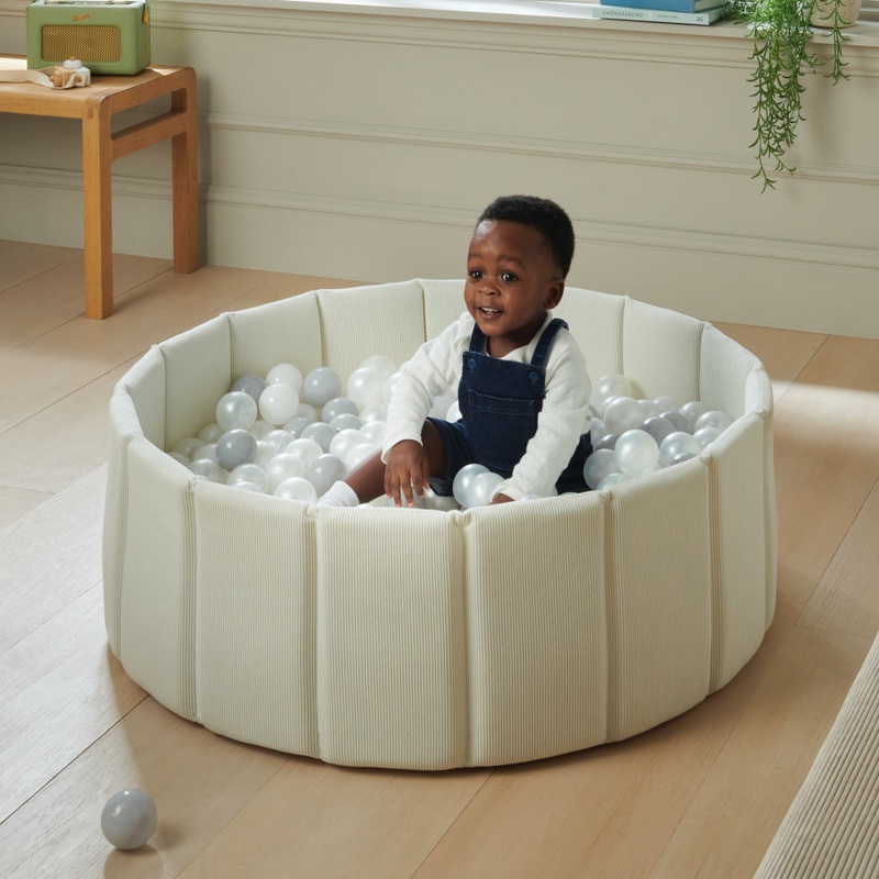 Play Factory Foam Ball Pit with 150 Balls Ivory