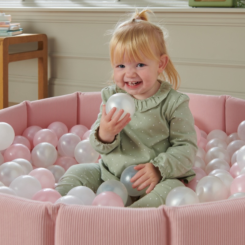 Play Factory Foam Ball Pit with 150 Balls Pink 4 Play Factory Foam Ball Pit with 150 Balls Pink