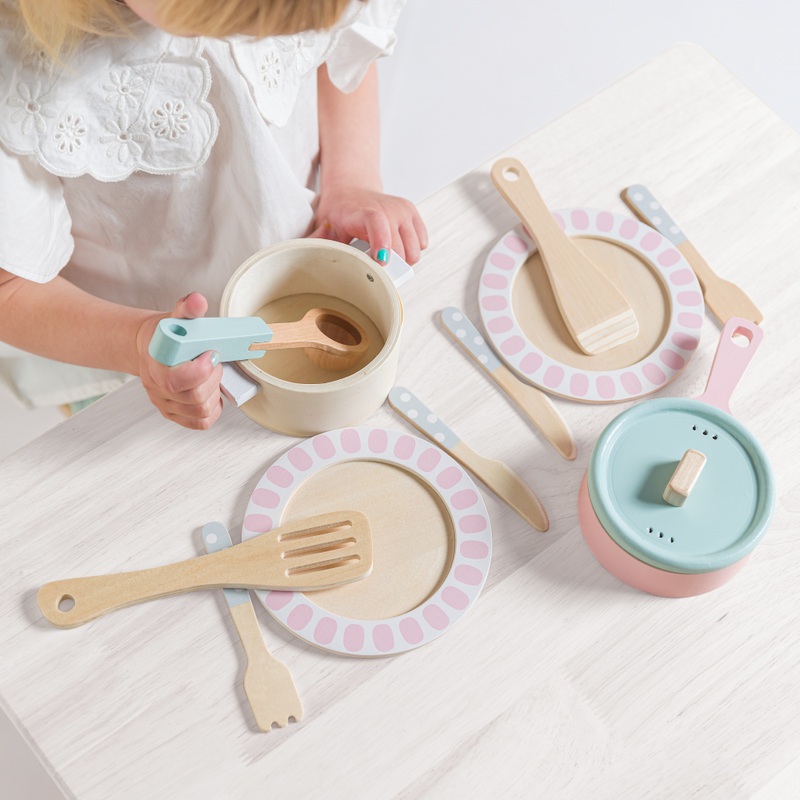 Kitchen Corner Wooden Pastel Cookware 12 Piece Playset
