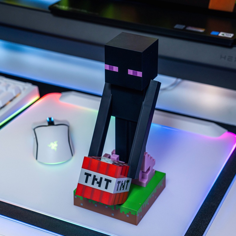 Minecraft Enderman Cable Guy - Phone and Controller Holder