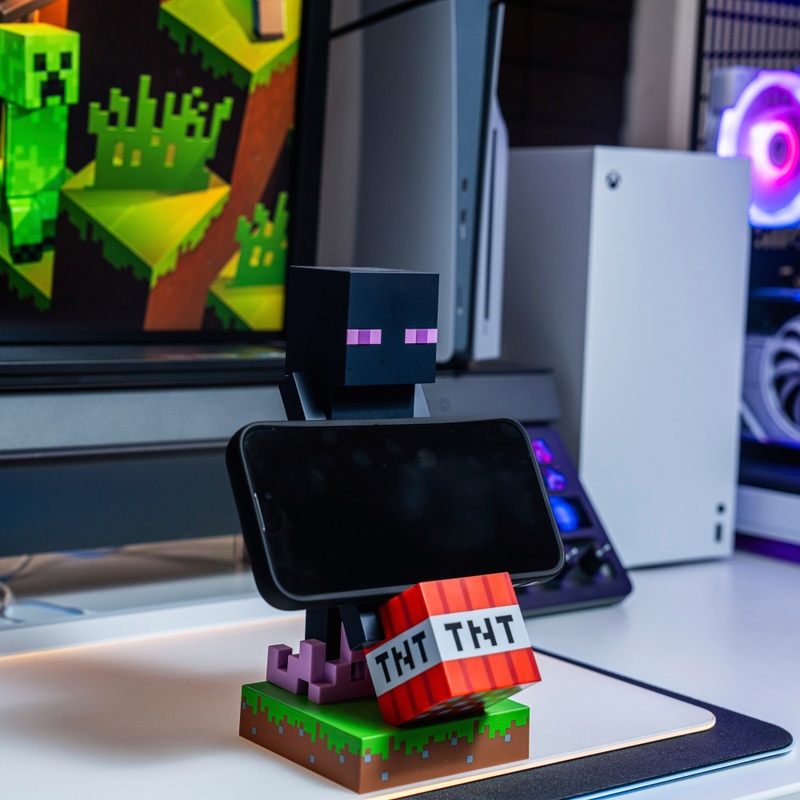 Minecraft Enderman Cable Guy - Phone and Controller Holder 3 Minecraft Enderman Cable Guy - Phone and Controller Holder