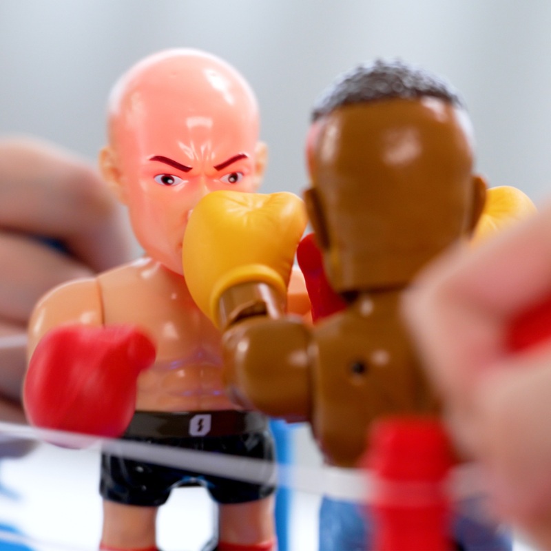Silverlit Fist On Fire Boxing Robots Set 4 Silverlit Fist On Fire Boxing Robots Set