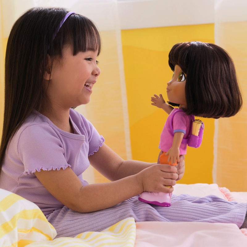Nickelodeon Dora Sing & Explore Dora Doll 30.5cm 3 Nickelodeon Dora Sing & Explore Dora Doll 30.5cm