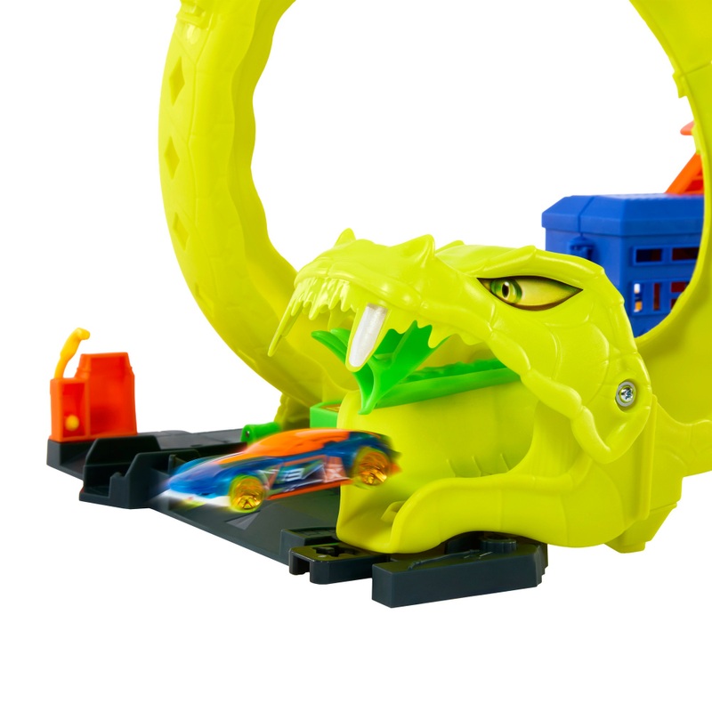 Hot Wheels City Snake Spiral Attack Playset 2 Hot Wheels City Snake Spiral Attack Playset
