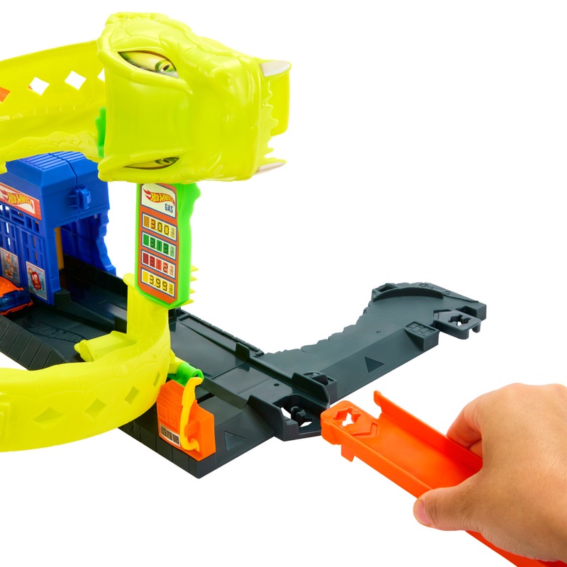 Hot Wheels City Snake Spiral Attack Playset 4 Hot Wheels City Snake Spiral Attack Playset