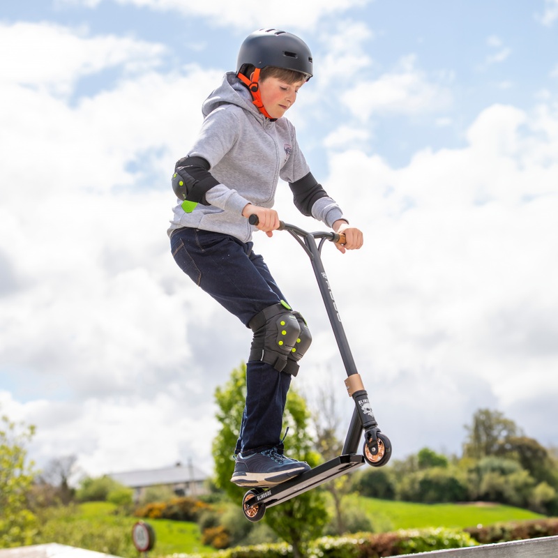 Blindside 1000 Stunt Scooter 6 Blindside 1000 Stunt Scooter