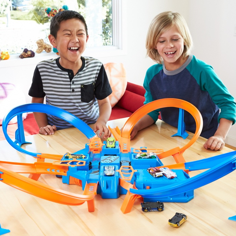 Hot Wheels Action Criss Cross Crash Playset
