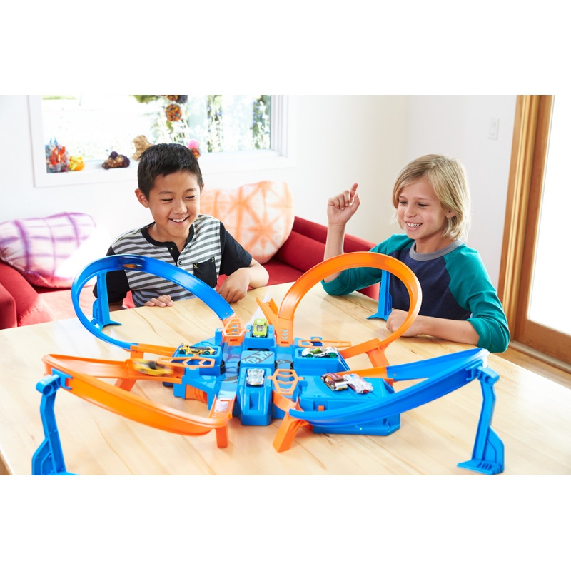 Hot Wheels Action Criss Cross Crash Playset 4 Hot Wheels Action Criss Cross Crash Playset