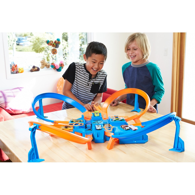 Hot Wheels Action Criss Cross Crash Playset 5 Hot Wheels Action Criss Cross Crash Playset