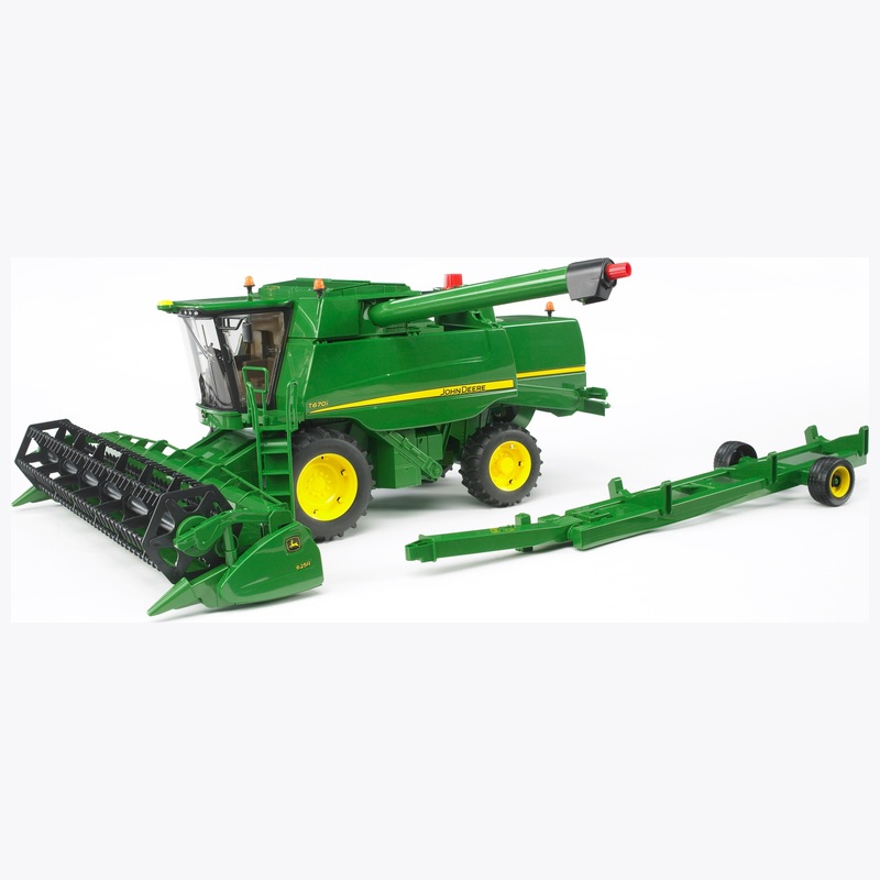 Bruder 1:16 John Deere T670i Combine Harvester