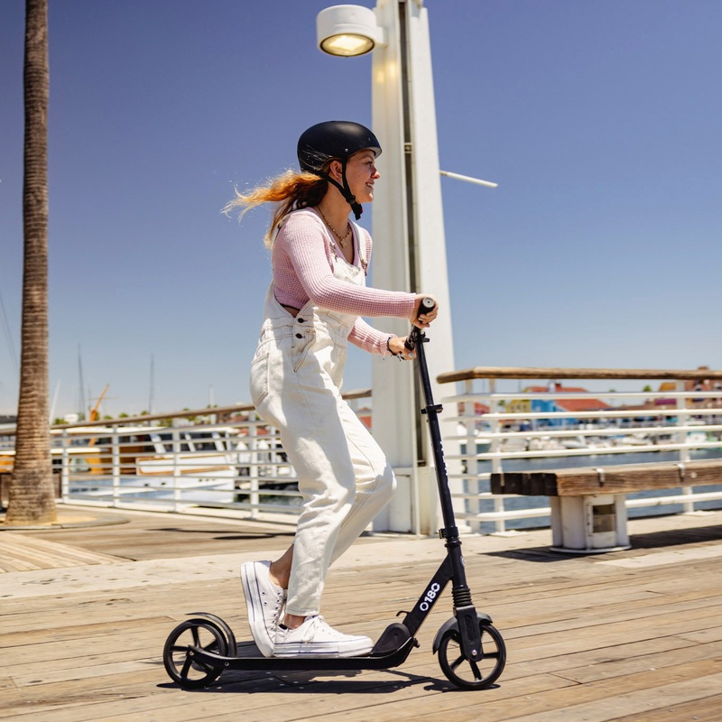 Aero A180 Folding Kick Scooter
