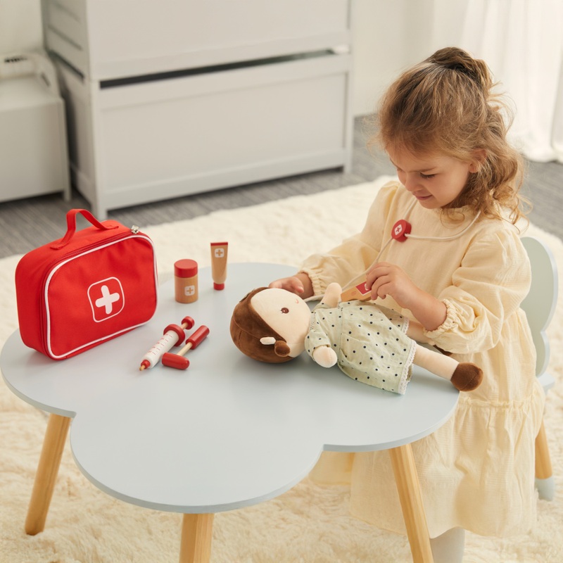 Squirrel Play Wooden Medical Kit 9 Pieces