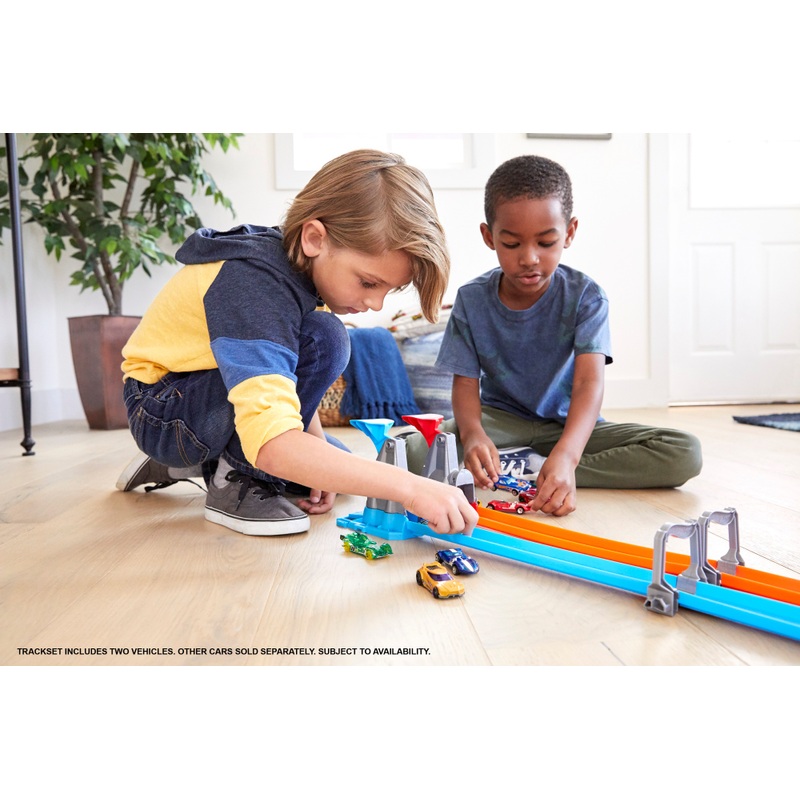 Hot Wheels Action Double Loop Dash Playset