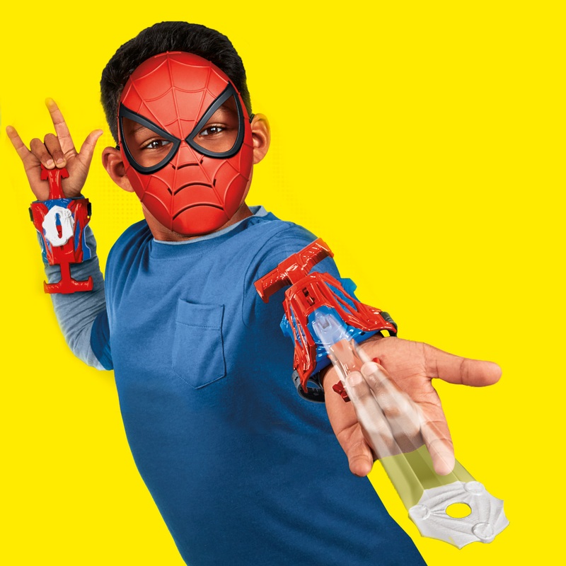 Marvel Spider-Man Web Slinging Armour Set with Mask and Blasters 4 Marvel Spider-Man Web Slinging Armour Set with Mask and Blasters