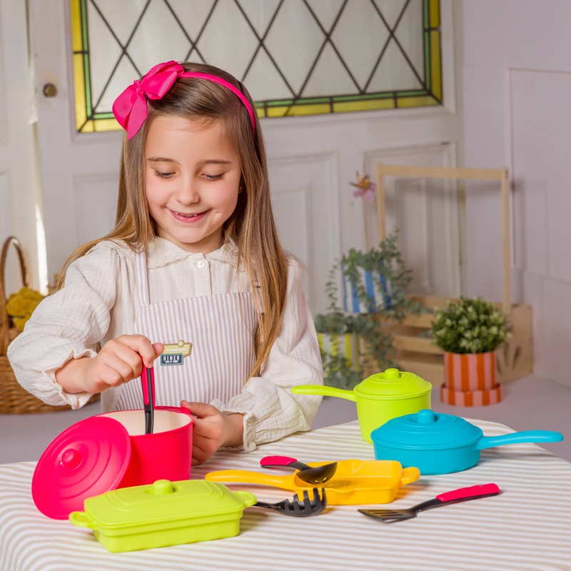 Kitchen Corner Modern Cookware Set 13 Pieces 3 Kitchen Corner Modern Cookware Set 13 Pieces