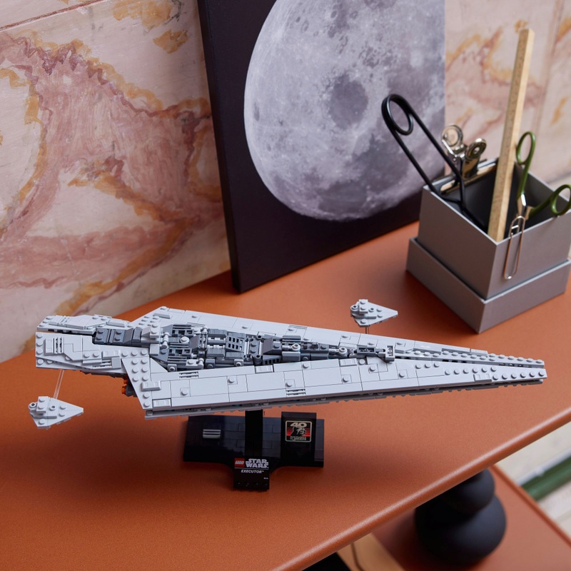 LEGO Star Wars 75356 Return of the Jedi Executor Super Star Destroyer Set for Adults 4 LEGO Star Wars 75356 Return of the Jedi Executor Super Star Destroyer Set for Adults