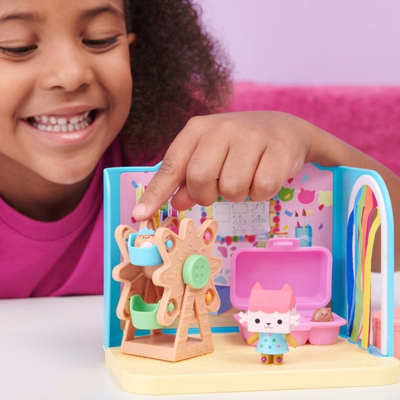 Gabby's Dollhouse Core Room Playset: Baby Box Cat Craft-a-Riffic Room