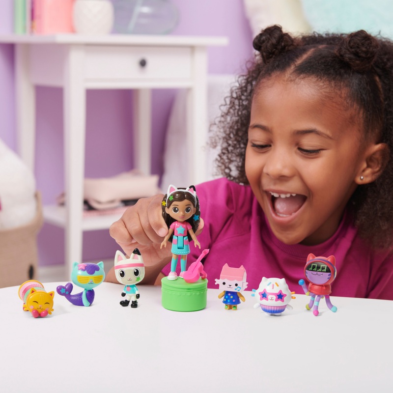Gabby's Dollhouse Mini Figures Dance Party Deluxe Set