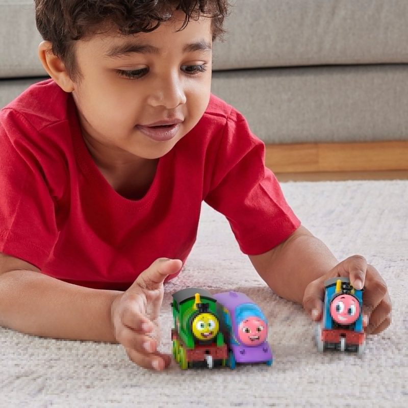 Thomas & Friends Push Along Diecast Train Engine Colour-Changing Assortment