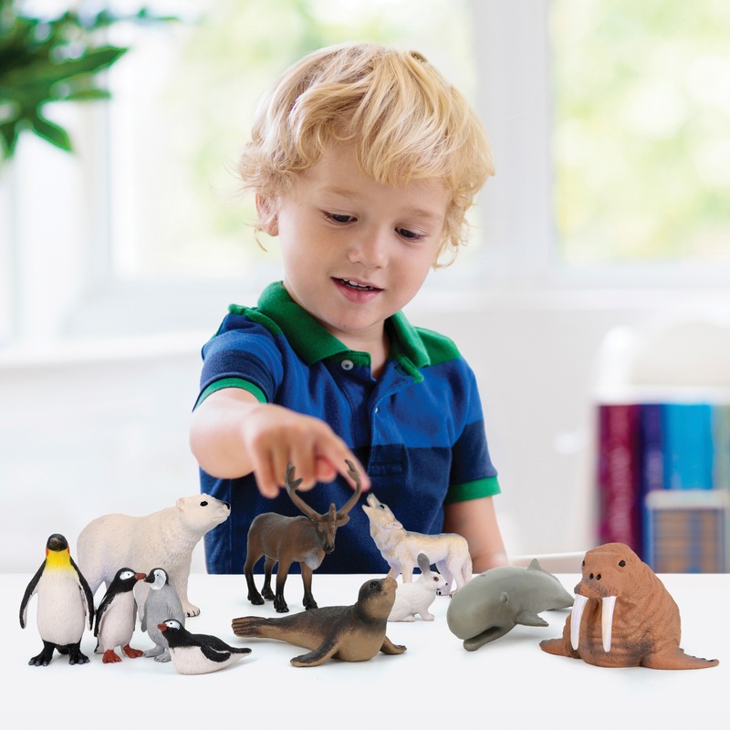 Polar Animal Figures 11 Pack
