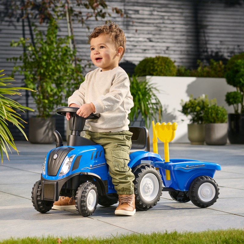 New Holland T7 Tractor Ride On with Trailer