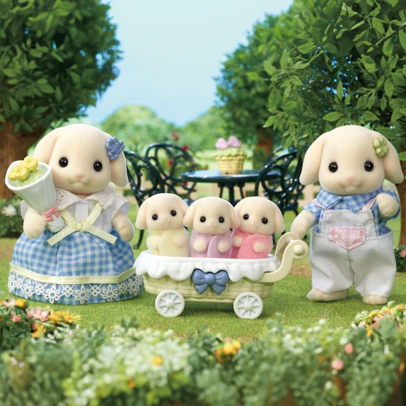 Sylvanian Families Flora Rabbit Family