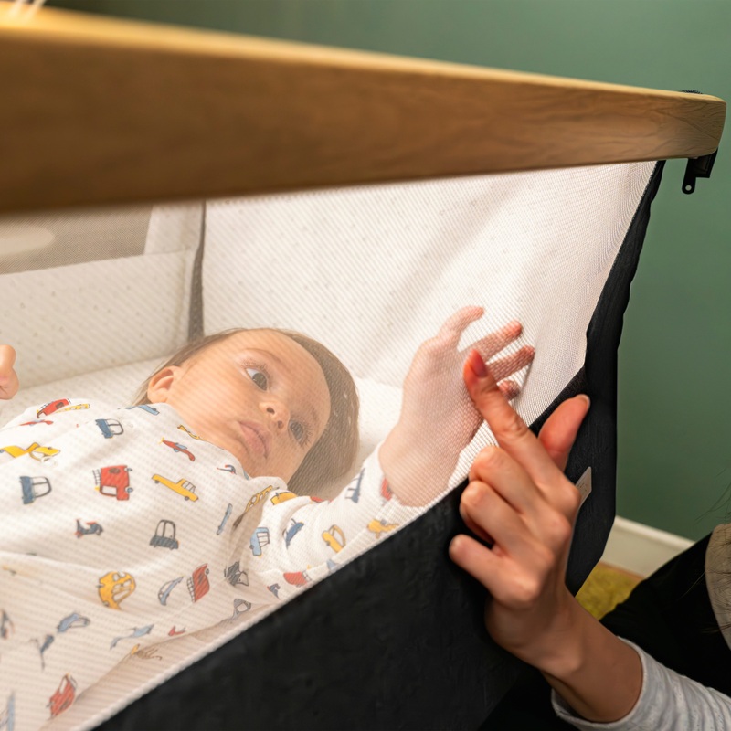 Tutti Bambini CoZee Lite Bedside Crib Charcoal
