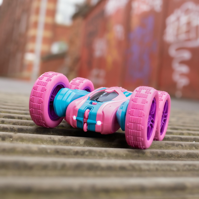 Spin n' Stunt Remote Control Car Pink 1:24 Scale 4 Spin n' Stunt Remote Control Car Pink 1:24 Scale