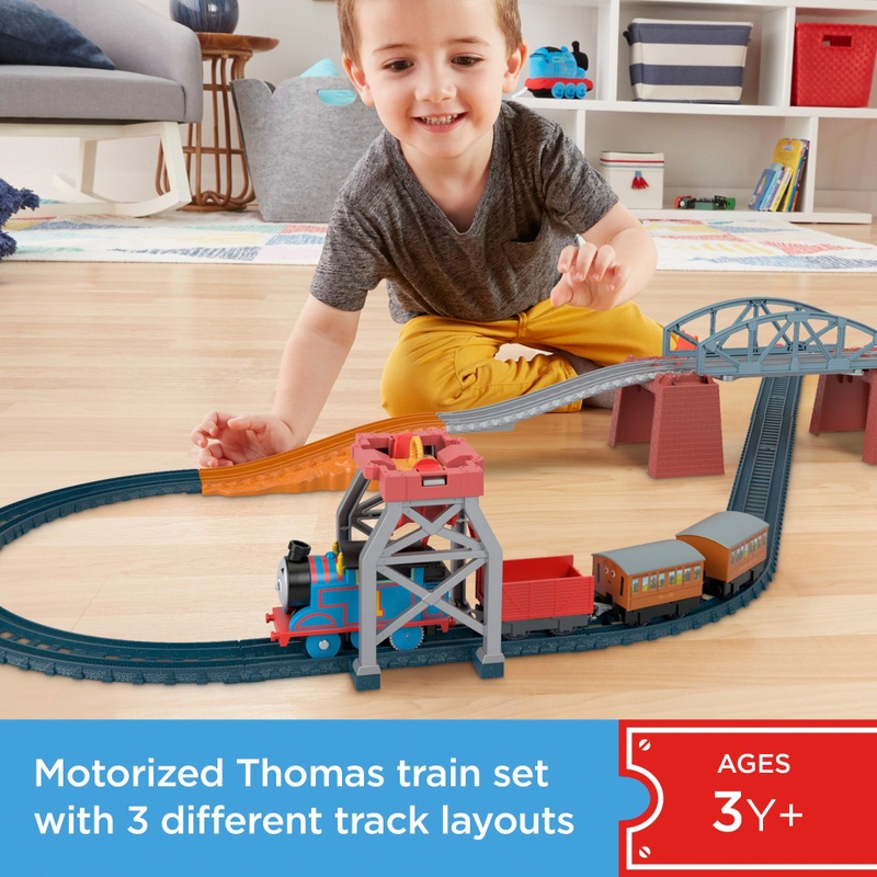 Thomas & Friends Track Set 3-in-1 Package Pickup and Motorised Engine