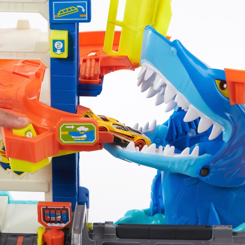 Hot Wheels City Attacking Shark Escape Playset 5 Hot Wheels City Attacking Shark Escape Playset