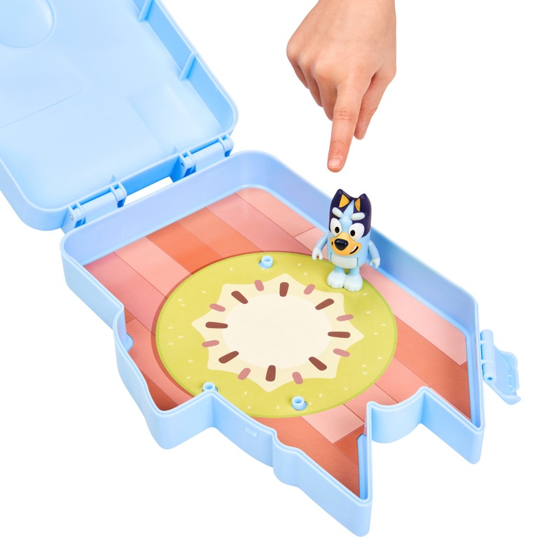 Bluey Playset Ultimate Play and Go Collector Case 4 Bluey Playset Ultimate Play and Go Collector Case