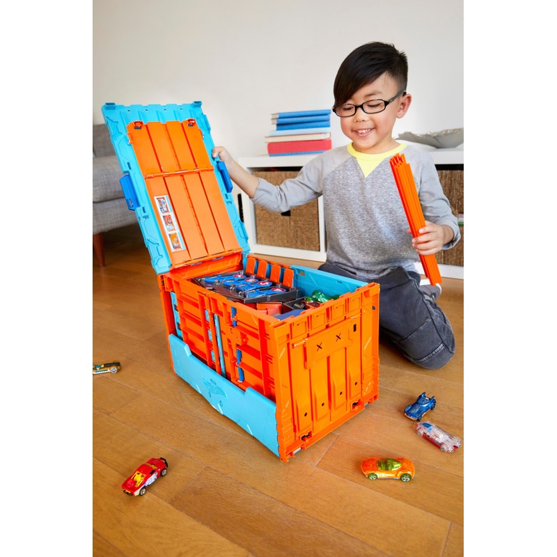 Hot Wheels Track Builder Race Crate with 2 Die-Cast Cars 5 Hot Wheels Track Builder Race Crate with 2 Die-Cast Cars