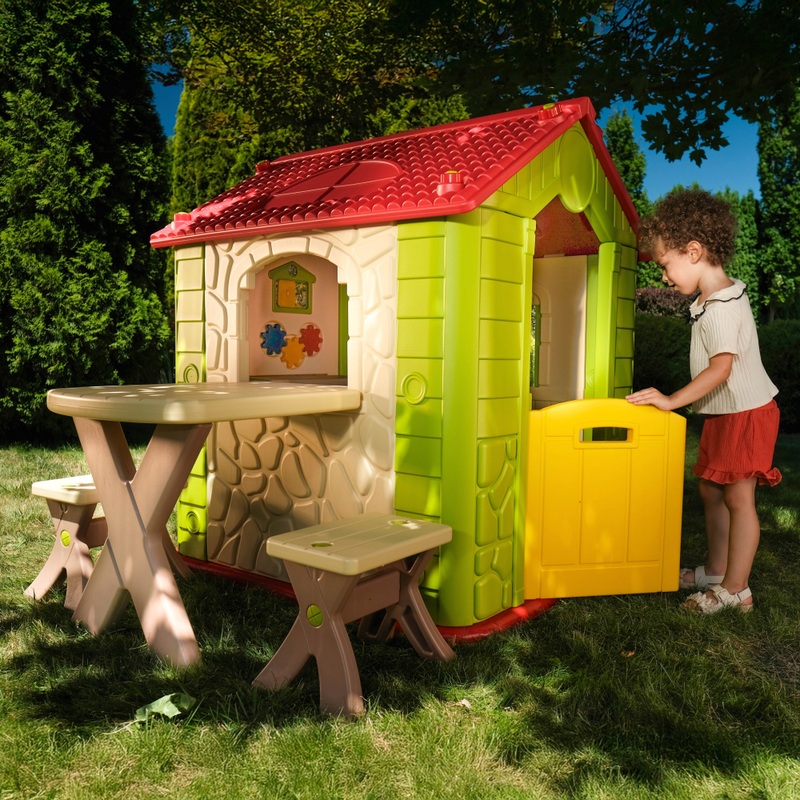Deluxe Play House with Table and Chairs