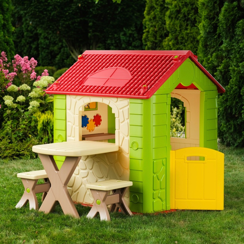 Deluxe Play House with Table and Chairs